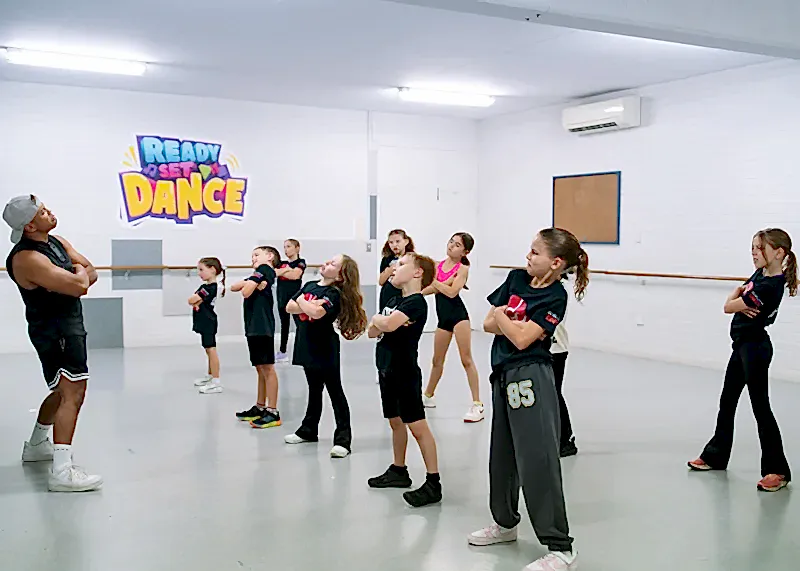 Kids-learning-hip-hop